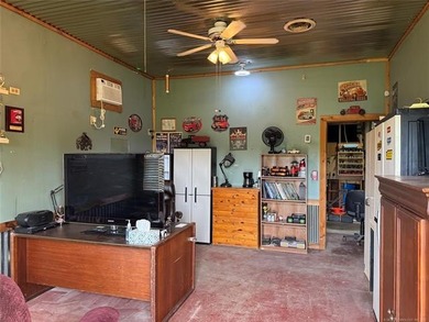 Auction Property! Live onsite auction Thur July 16 10:01 AM - photo 4