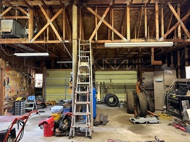 Auction Property! Live onsite auction Thur July 16 10:01 AM - photo 10
