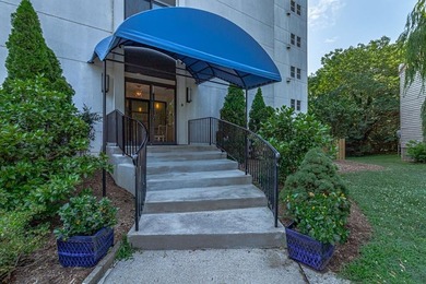 Where every day feels like a vacation! A Rare 3 bedroom, 2 bath - photo 5