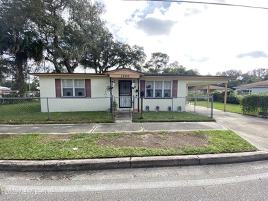 St. Johns River Home Active Under Contract in Jacksonville Florida