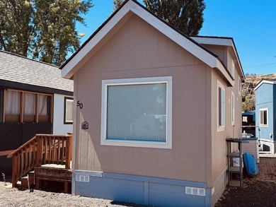 Escape to lakeside living at Klink's Resort on Williams Lake - photo 2