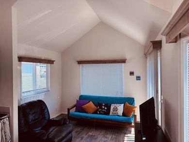 Escape to lakeside living at Klink's Resort on Williams Lake - photo 7