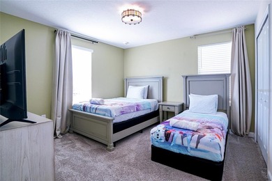 Experience the perfect blend of luxury, space, and investment - photo 10