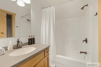 Views for days, priced to sell! This updated log cabin boasts - photo 18