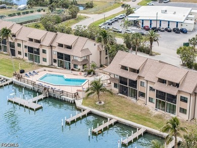 Best priced condo with boat dock and storage in Fort Myers - photo 1
