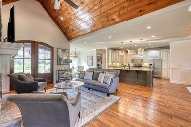 Welcome to this exceptional 19.2-acre Estate featuring a - photo 5