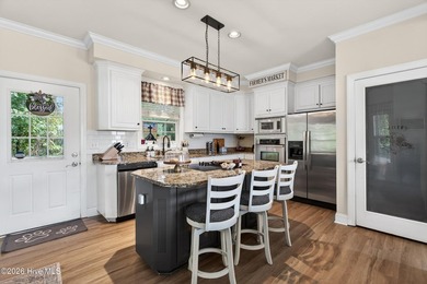 Welcome to 21 Outrigger Drive in Swansboro, a beautifully - photo 11