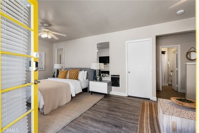Situated on the highly sought-after *Quiet End* of Balboa Island - photo 14