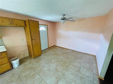 Enjoy beautiful Table Rock Lake with this very nice 3BR, 2 1/5 - photo 15