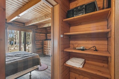 Welcome to your dream retreat on Lake Delton in the heart of - photo 19