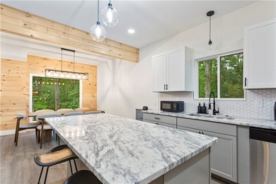 ****Fully furnished and move-in ready-just bring your - photo 20
