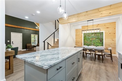 ****Fully furnished and move-in ready-just bring your - photo 24