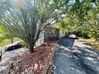 Enjoy beautiful Table Rock Lake with this very nice 3BR, 2 1/5 - photo 27