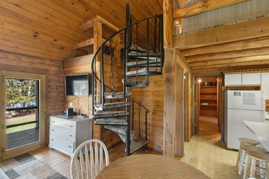 Welcome to your dream retreat on Lake Delton in the heart of - photo 32