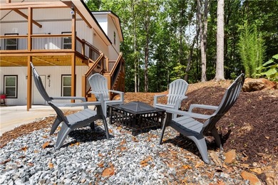 ****Fully furnished and move-in ready-just bring your - photo 34