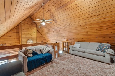 Welcome to your dream retreat on Lake Delton in the heart of - photo 37
