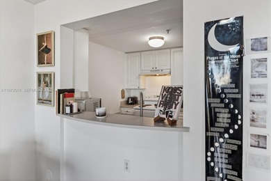 Spacious 1BD/1BA condo, CONVENIENTLY  minutes  away from