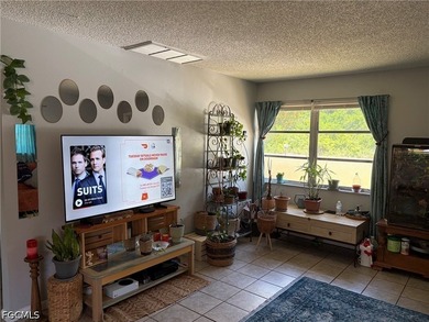 JUST REDUCED....BEST PRICED DUPLEX IN THE AREA....Wonderful - photo 5