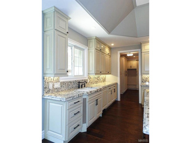 ***RARE OPPORTUNITY IN ST. ALBANS - TBB - LUXURIOUS NEW - photo 33