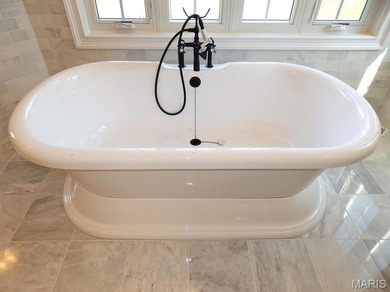 ***RARE OPPORTUNITY IN ST. ALBANS - TBB - LUXURIOUS NEW - photo 46