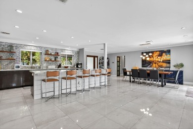 Sought after Coral Ridge Country Club Estates! Oversized 3 bed 3 - photo 12