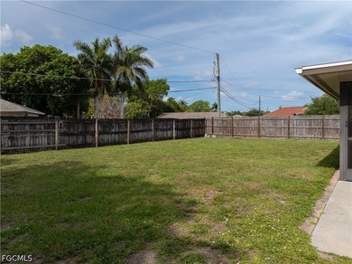 Beautiful 3-bedroom, 2-bath home with a 2-car garage situated on - photo 25