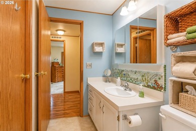 Charming Home in Puerto Vista Mobile Estates is waiting for you - photo 25