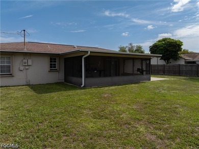 Beautiful 3-bedroom, 2-bath home with a 2-car garage situated on - photo 27