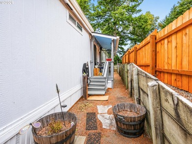 Charming Home in Puerto Vista Mobile Estates is waiting for you - photo 33