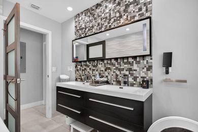 Sought after Coral Ridge Country Club Estates! Oversized 3 bed 3 - photo 35