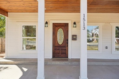 Move right in to this beautifully updated 4-bedroom, 3-bath home - photo 3