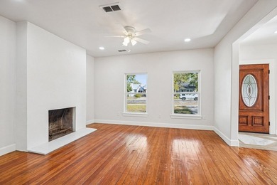 Move right in to this beautifully updated 4-bedroom, 3-bath home - photo 7