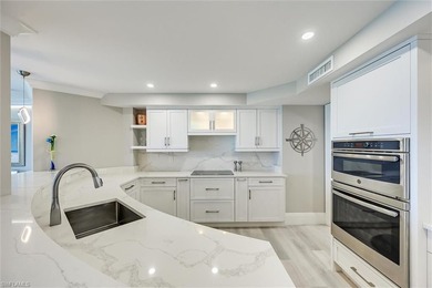 Where two penthouses become one beachfront estate in the sky - photo 8