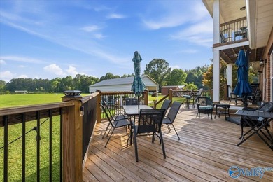 Lakefront living on Weiss Lake at its best. This beautiful 5 - photo 8