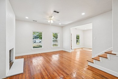 Move right in to this beautifully updated 4-bedroom, 3-bath home - photo 9