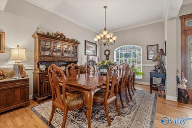 Lakefront living on Weiss Lake at its best. This beautiful 5 - photo 10