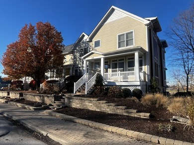 (private lake, pond, creek) Townhome/Townhouse For Sale in Blue Island Illinois