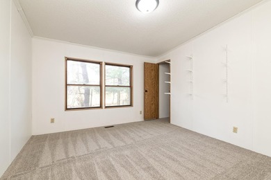 Welcome to this 3 bedroom, 2 bathroom home offering spacious - photo 22