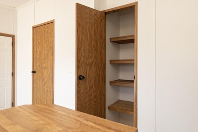 Welcome to this 3 bedroom, 2 bathroom home offering spacious - photo 30