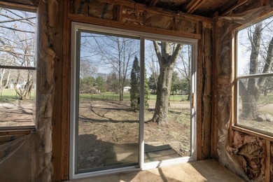 Welcome to this 3 bedroom, 2 bathroom home offering spacious - photo 35