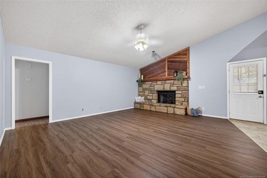 Spacious 4 bedroom homes on 2 + Acres Near Keystone Lake. Enjoy - photo 5
