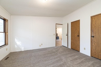 Welcome to this 3 bedroom, 2 bathroom home offering spacious - photo 37
