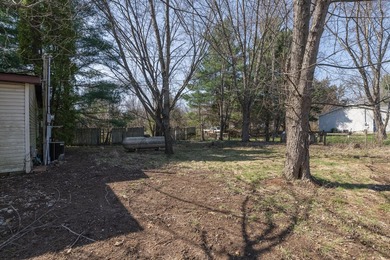 Welcome to this 3 bedroom, 2 bathroom home offering spacious - photo 44