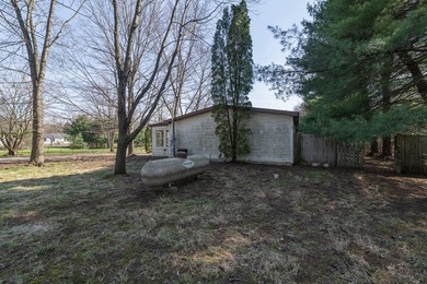 Welcome to this 3 bedroom, 2 bathroom home offering spacious - photo 45