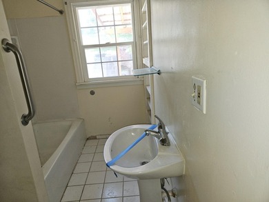 Located on Pacific Terrace and it is just minutes from downtown - photo 8