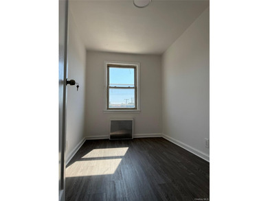 House for sale. Fully finished basement with separate entrance - photo 10