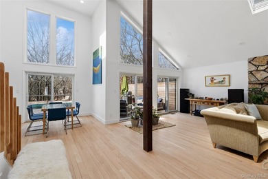 Turnkey Modern Retreat in East Hampton's Northwest Woods - photo 12