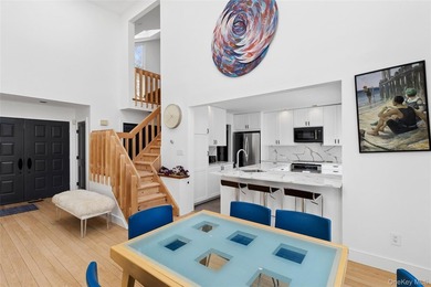 Turnkey Modern Retreat in East Hampton's Northwest Woods - photo 15