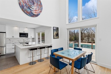 Turnkey Modern Retreat in East Hampton's Northwest Woods - photo 17