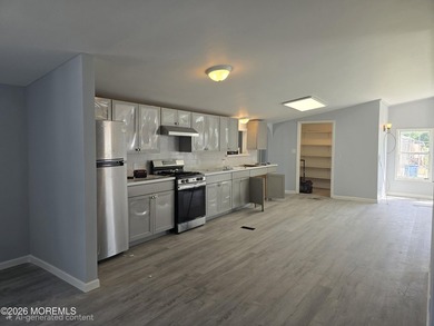 Beautiful opportunity in a in a quiet community, 3-bedroom, 2 - photo 3